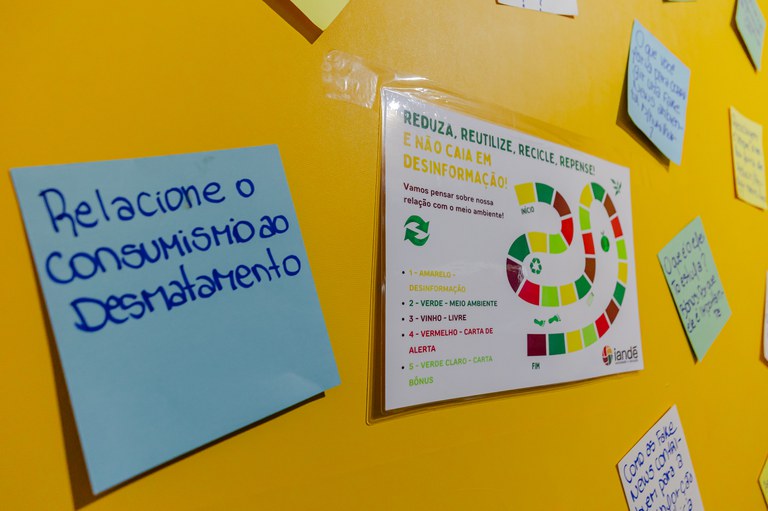 Jovens apresentam jogo on-line contra a desinformação em justiça climática na 22ª SNCT