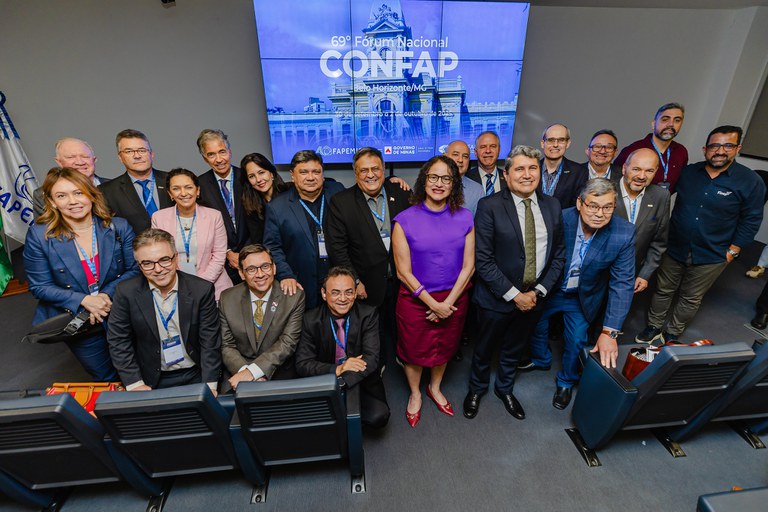 Luciana Santos defende parcerias como caminho para o avanço da ciência, tecnologia e inovação