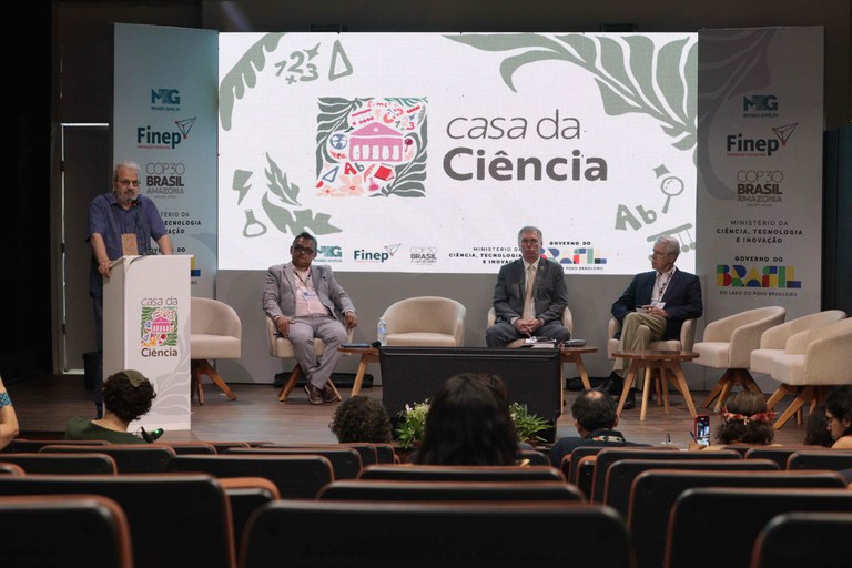 21-11-2025-Parque-MesaredondaAumentarResilienciaeAvancoTecnologicos-MPEG-KevinCatro (49)(1).jpg