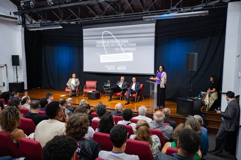 Ministra Luciana Santos participa de encontro sobre o futuro científico e tecnológico da Região Metropolitana de Campinas