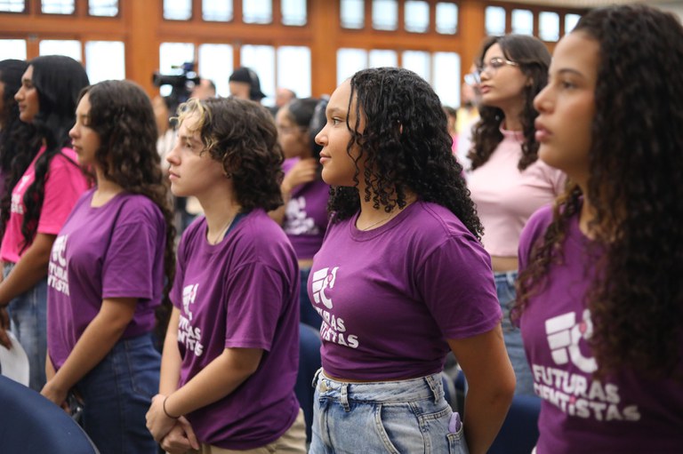 MCTI e Cetene celebram meninas que descobriram a ciência na prática