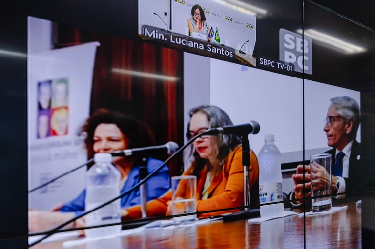 Dia das Mulheres e Meninas na Ciência: prêmio Carolina Bori Ciência & Mulher é entregue a pesquisadoras