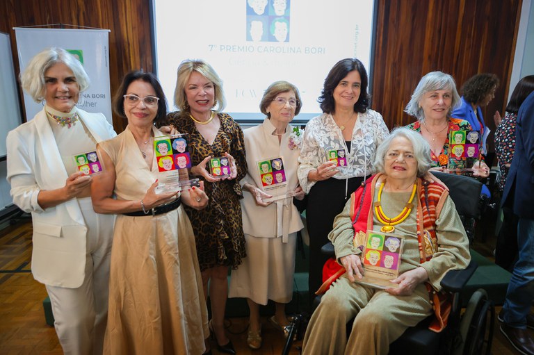 Dia das Mulheres e Meninas na Ciência: prêmio Carolina Bori Ciência & Mulher é entregue a pesquisadoras