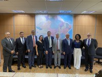 Biodiesel para estimular a renda da agricultura familiar e a produção de alimentos para o povo brasileiro