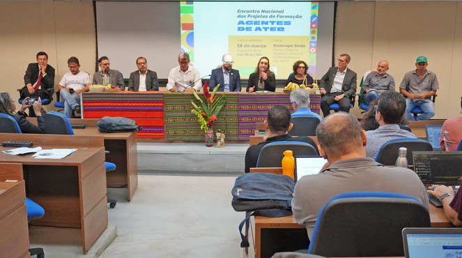 MDA promove encontro dos projetos de formação de agentes de ATER