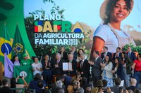 Com juros negativos e recorde de recursos, Governo Federal anuncia R$ 89 bilhões para Plano Safra da Agricultura Familiar 2025/26