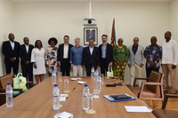 Ministro Paulo Teixeira apresenta políticas do MDA para ministro da Agricultura de Moçambique