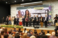 Primeira mulher à frente do MDA, Fernanda Machiaveli toma posse como ministra