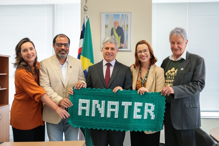 Governo do Brasil e Anater assinam contrato de gestão até 2030