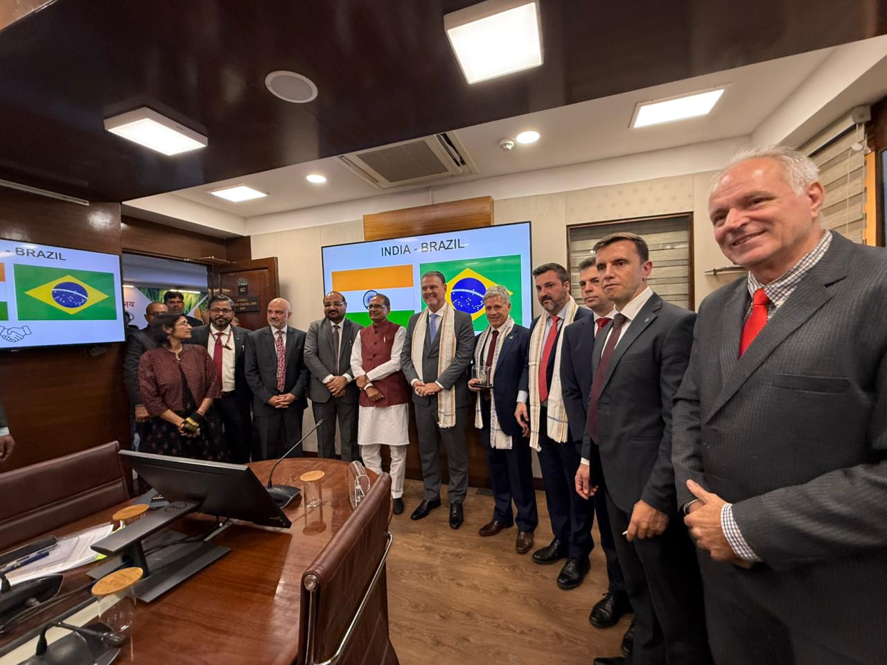 Brasil e Índia firmam parceria para impulsionar bioinsumos e agroecologia na agricultura familiar