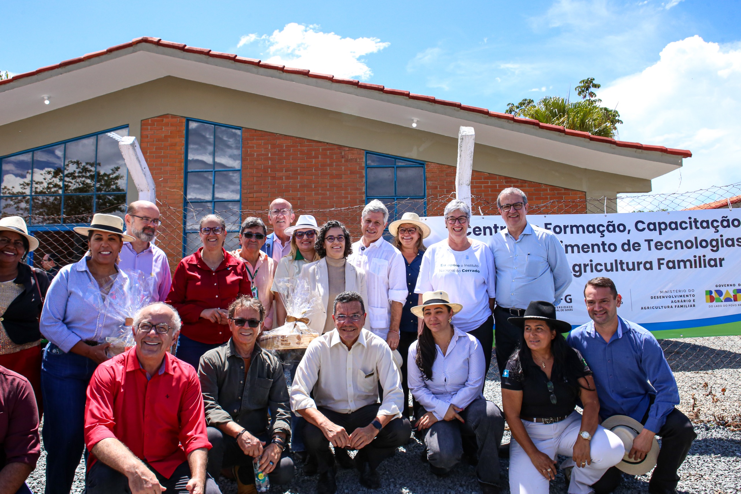 UFG inaugura Centro de Desenvolvimento de Tecnologias para Agricultura Familiar com a presença do ministro Paulo Teixeira