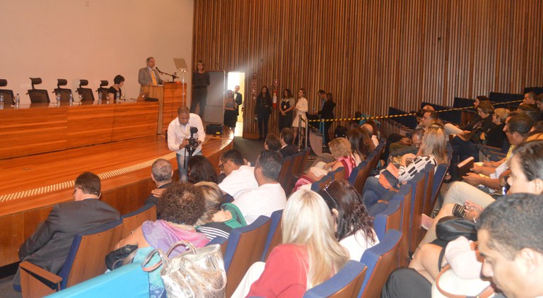 MDH participa de debate sobre jovens vulneráveis que não trabalham nem estudam