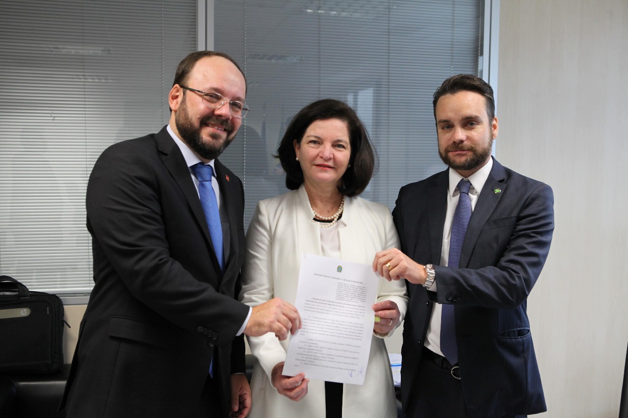 Ministro Gustavo Rocha e Procuradora-geral da República criam grupo de trabalho no CNMP