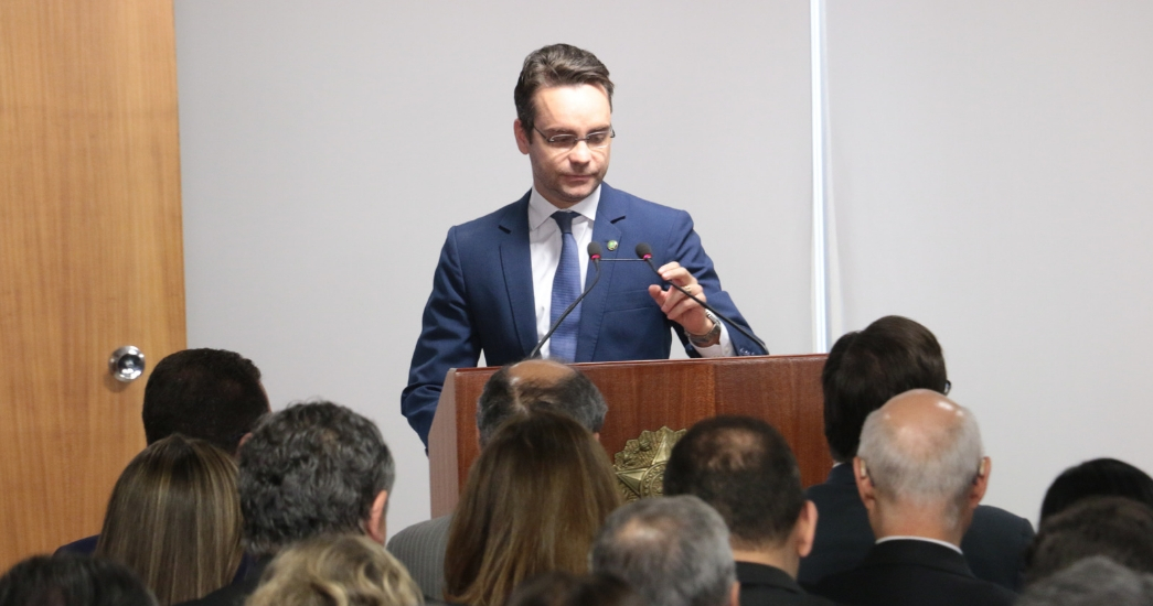 Ministro cumprimenta presidente eleito e defende continuidade de avanços nas políticas de direitos humanos