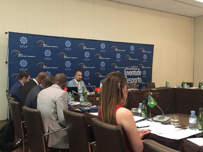 MMFDH propõe ações durante conferência de juventude na Angola. (Foto: SNJ/MMFDH)