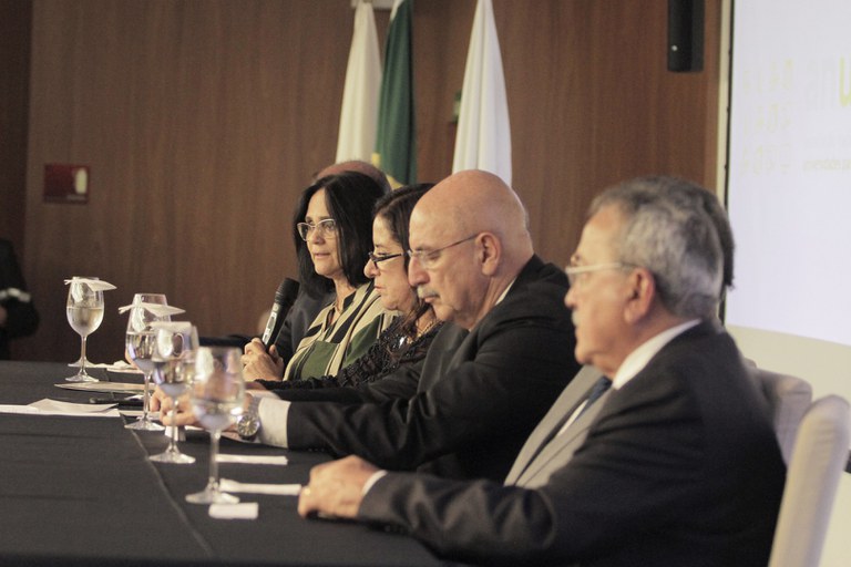 Outras autoridades participaram do evento que teve também a participação do ministro da Cidadania, Osmar Terra. (Foto: Willian Meira - MMFDH).