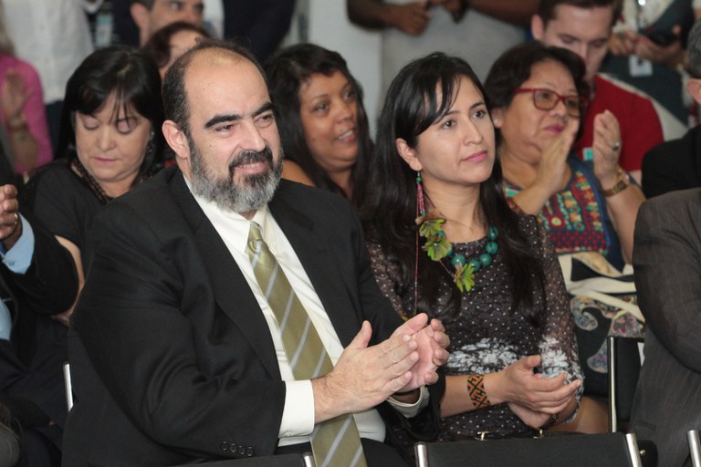 Durante o lançamento de documentário, ministra Damares Alves defende a inclusão da pessoa idosa indígena