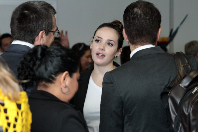 Durante o lançamento de documentário, ministra Damares Alves defende a inclusão da pessoa idosa indígena