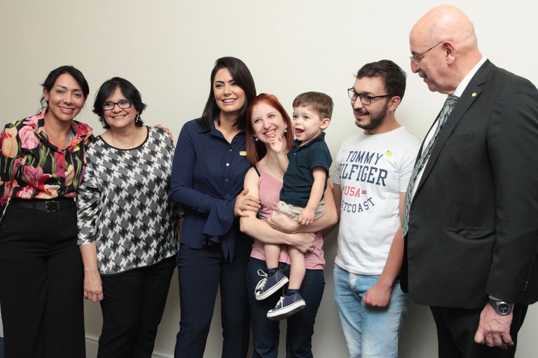 Ministério promove cerimônia de inclusão com a presença do menino Artur