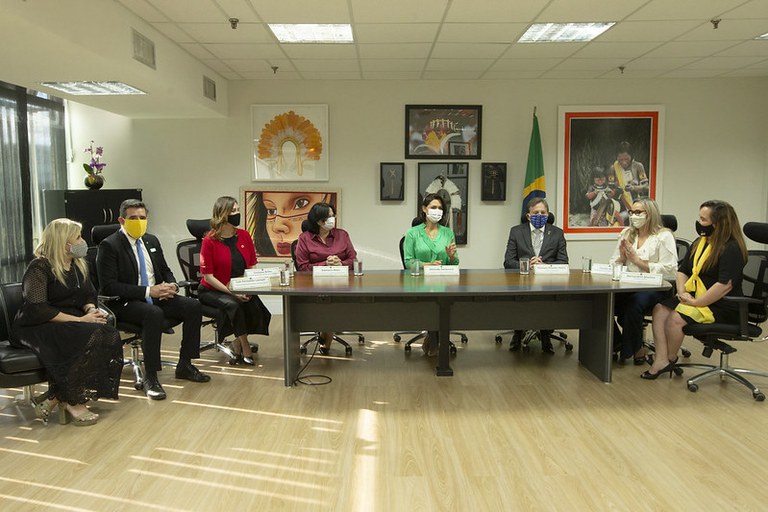 Em parceria com Correios e Pátria Voluntária, Ministério entrega materiais para produção de kits de proteção contra pandemia