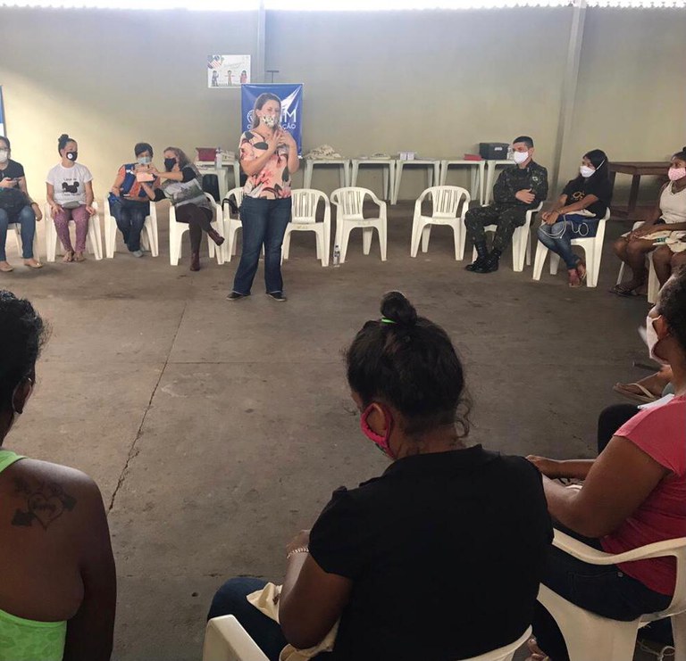 Reunião discute garantia de emprego como incentivo à interiorização de mulheres venezuelanas