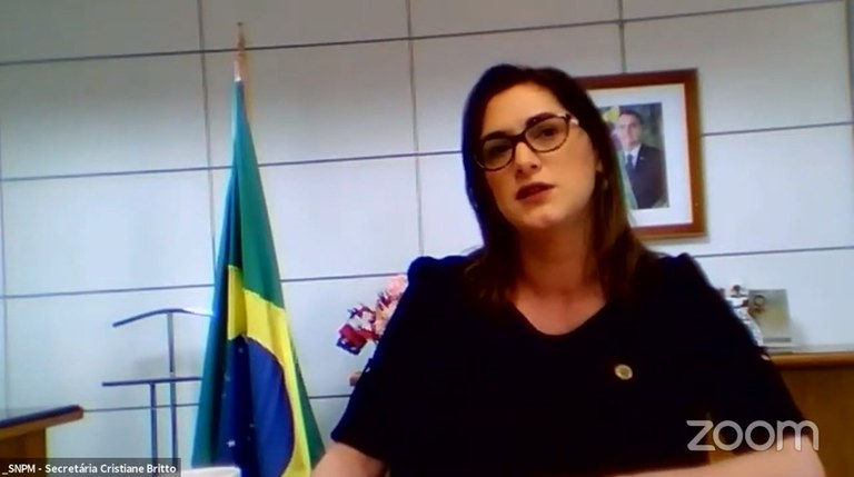 Parceria com Governo Federal levará programa Maria da Penha vai à Escola para todo o país