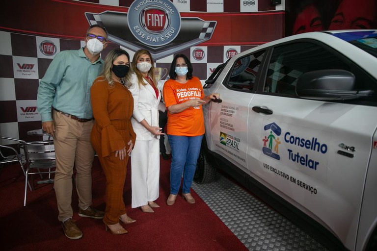 Para a ministra Damares Alves, os conselheiros tutelares são heróis. “São como anjos no Brasil”