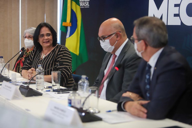 Governo Federal lança Programa Educação e Família