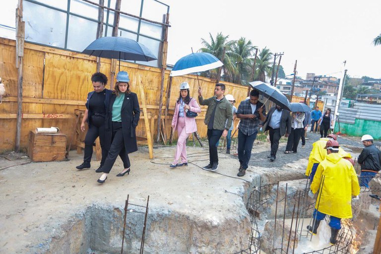 Em passagem pelo RJ, ministra Cristiane Britto visita obras da Casa da Mulher Brasileira