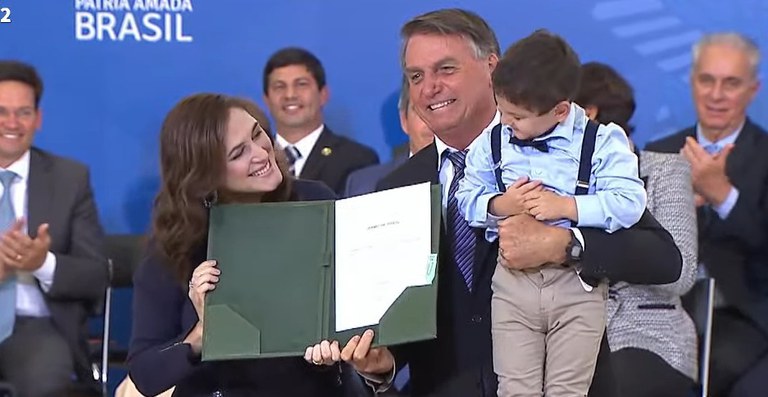 Cristiane Britto toma posse como ministra da Mulher, da Família e dos Direitos Humanos