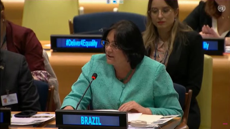 Durante sessão da ONU, ministra Damares celebra avanços do Brasil no enfrentamento à violência política contra a mulher