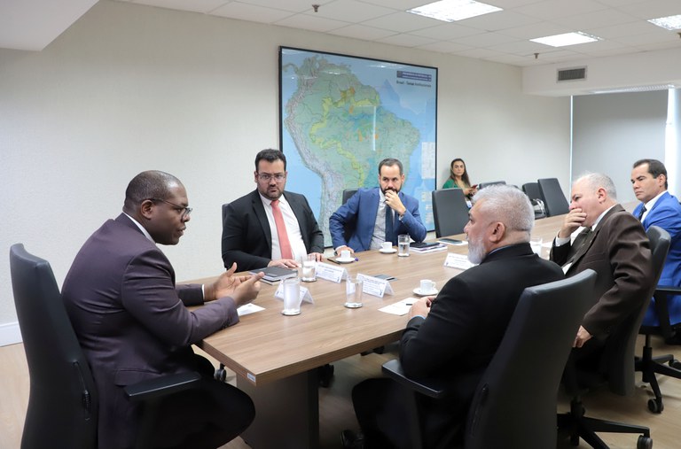 MDHC e defensores públicos alinham parceria para atuarem nas Caravanas de Direitos Humanos