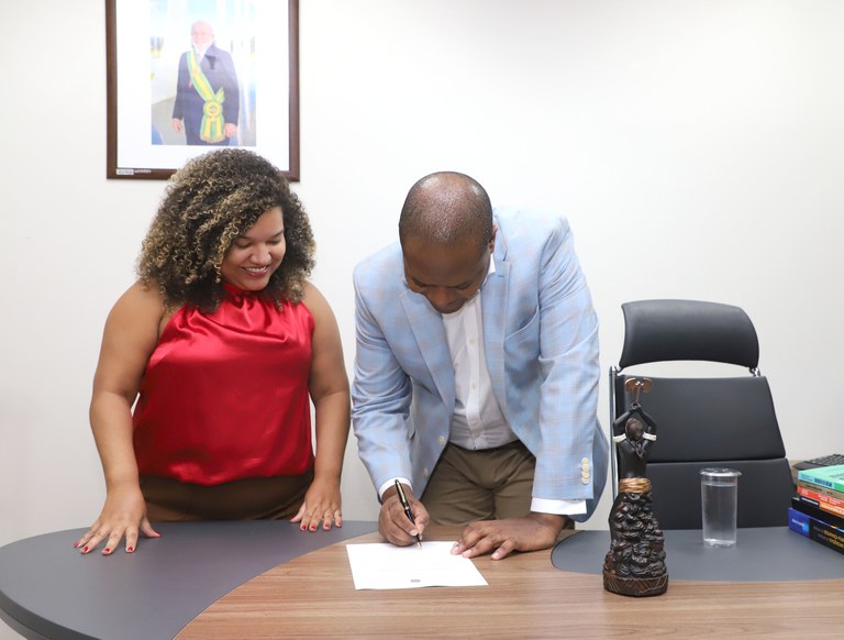 Caroline Dias dos Reis é nomeada como secretária-executiva adjunta do MDHC