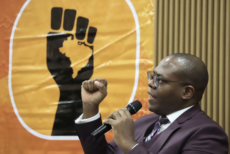 Silvio Almeida: “Quem defende os direitos humanos merece apoio, não tiros”; confira como foi o bate-papo do ministro com defensores de direitos humanos