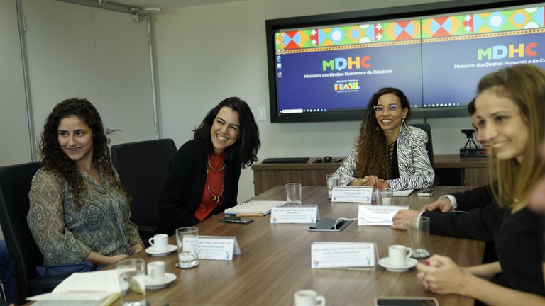 MDHC recebe delegação da Guiana para intercâmbio de políticas sobre direitos humanos, população de rua e saúde mental