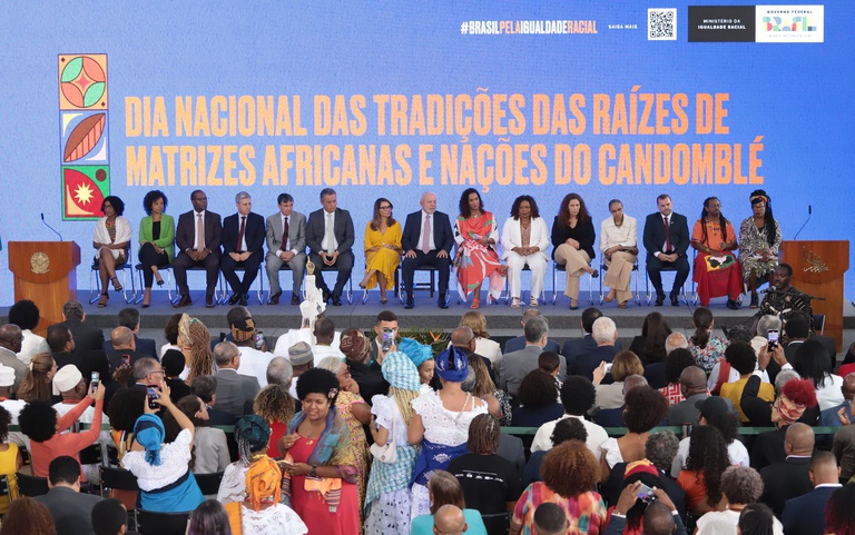 Presidente Lula assina decretos e institui ações nos 20 anos das políticas de igualdade racial no Brasil