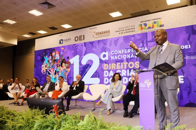 Ministro defende participação do jovem na política