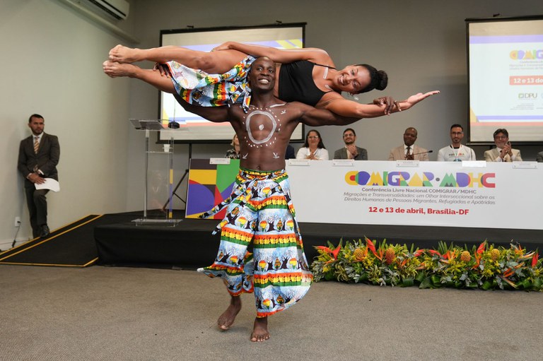 Apresentação cultural aconteceu na Comigrar-MDHC (Foto: Gustavo Glória)