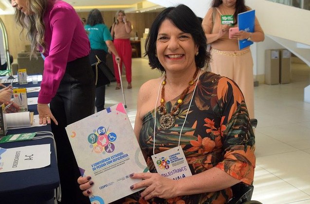 Anna Paula Feminella proferiu palestra magna no evento