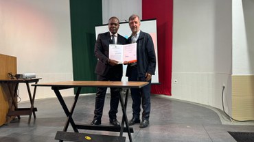 Ato de assinatura do termo de fomento(Foto: Tatiana Nahuz)