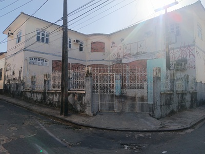 O prédio de 486 metros quadrados de área construída está localizado no centro de São Luís (Foto: Casa FloreSer/Divulgação)