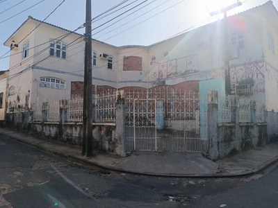 O prédio de 486 metros quadrados de área construída está localizado no centro de São Luís (Foto: Casa FloreSer/Divulgação)