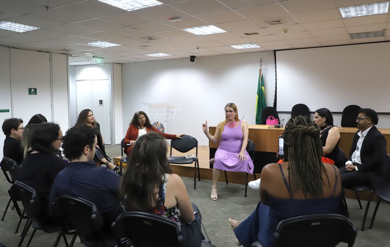 Secretaria Nacional Direitos das Pessoas LGBTQIA+ recebe gestores públicos para alinhar objetivos da pauta