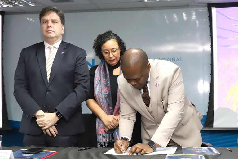 Ministério assinou acordos para políticas públicas voltadas à pessoa idosa (Fotos: Clarice Castro – Ascom/MDHC)