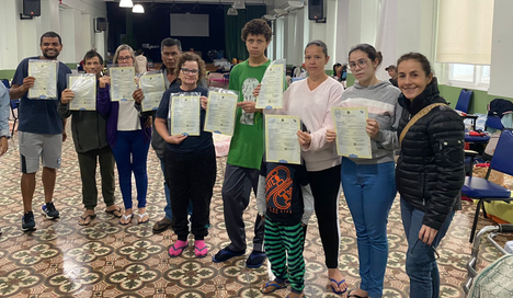 Neste sábado (11) foram entregues 60 certidões de nascimento e uma de casamento