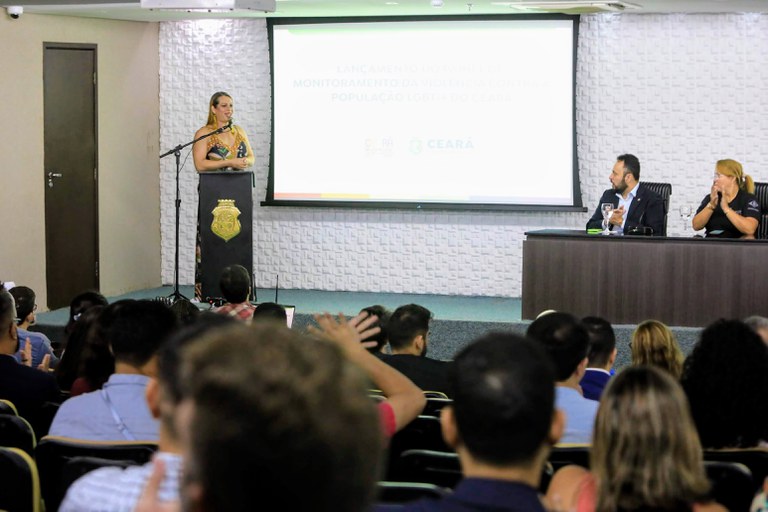 Secretária Symmy Larrat participa do lançamento do Painel Dinâmico de Monitoramento da Violência LGBTfóbica no Ceará