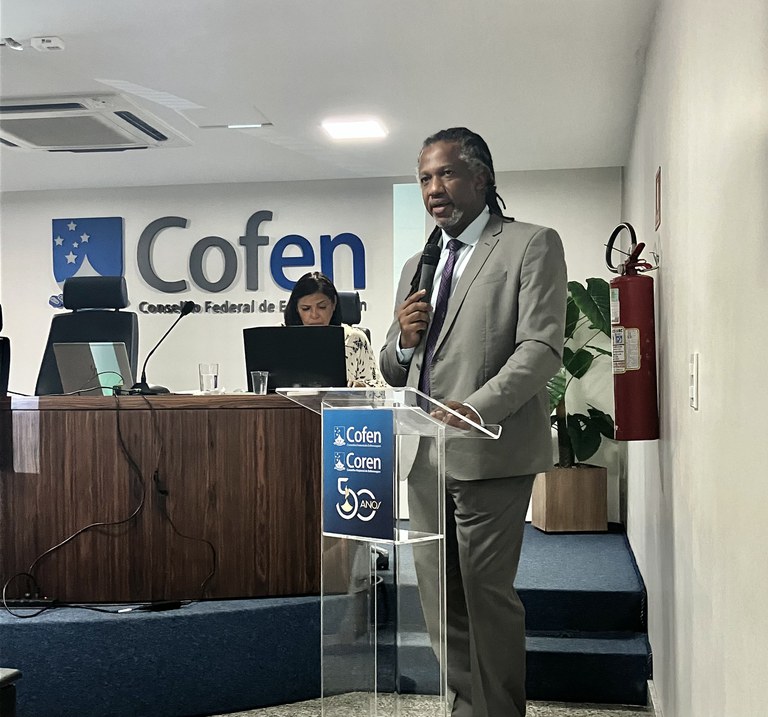 Secretário Alexandre da Silva participa de debate sobre saúde da pessoa idosa em situação de rua