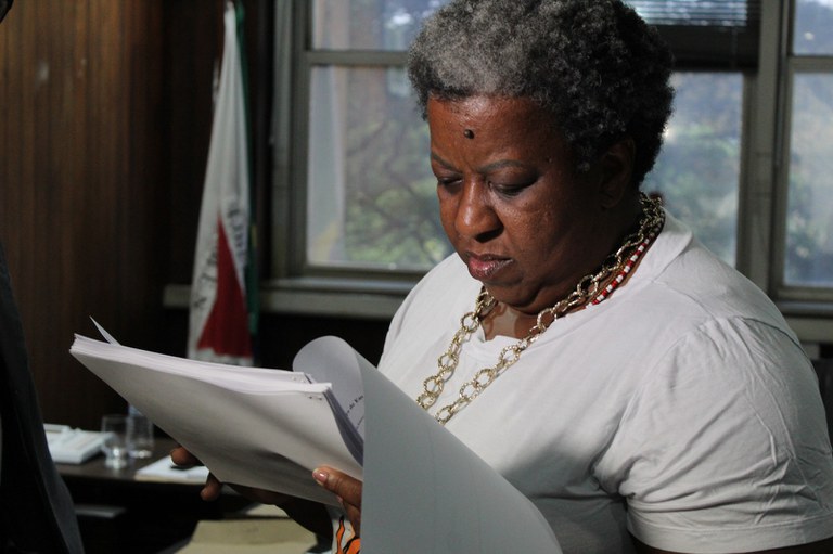 Lista de empregadores que submeteram trabalhadores a situação análoga de escravidão chega às mãos de Macaé Evaristo