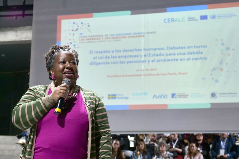 Ministra Macaé Evaristo destaca centralidade da vida e da dignidade humana durante fórum sobre empresas e direitos humanos