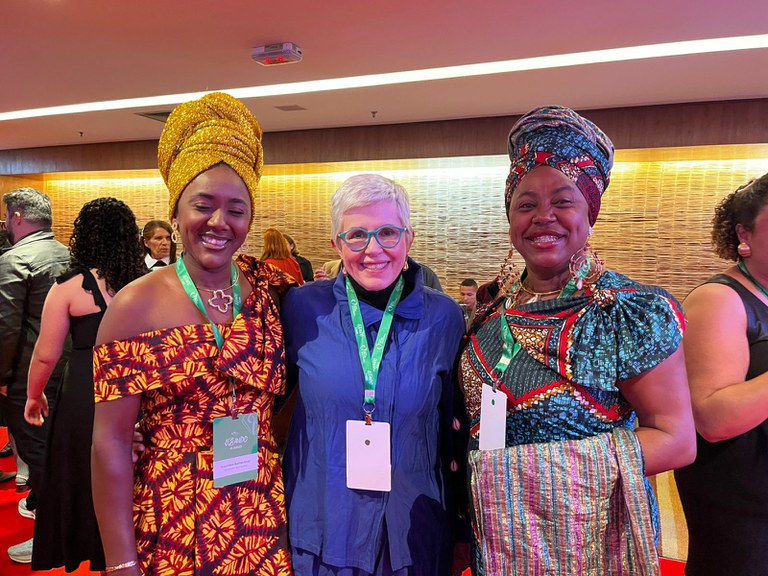 Secretária Pilar Lacerda participa do lançamento do documentário “Virando o Jogo”, em SP